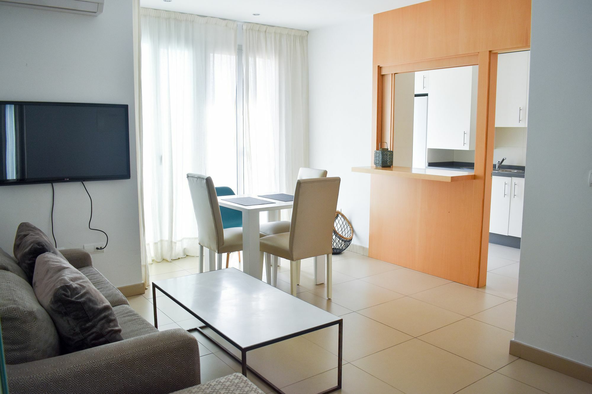 Urbanliving Fajardo Apartamento Málaga Exterior foto